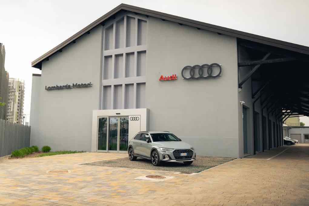 Audi Progressive Showroom, concessionaria di via Sumatra a Milano
