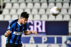 Liverpool su Bastoni, l’Inter osserva: il dopo Van Dijk passa anche da Milano
