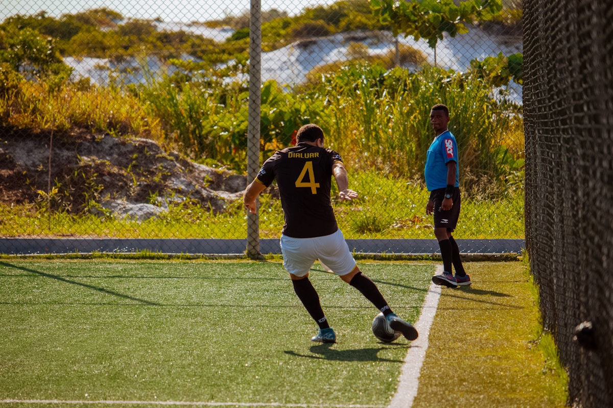 a person playing football tornei di calcetto amatoriali a Milano