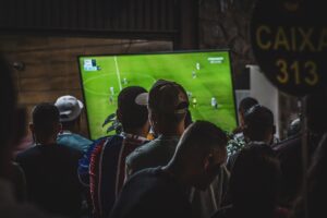 Dove Vedere le Partite di Champions League a Milano: locali, pub e atmosfere perfette per vivere il grande calcio europeo
