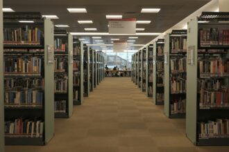 Biblioteca dello sport Gianni Mura, foto Galen Crou su Unsplash