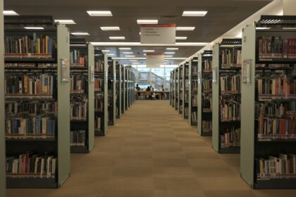 Biblioteca dello sport Gianni Mura, foto Galen Crou su Unsplash