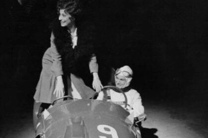 motori nel cinema, Scuderia Sant Ambroeus-Fiat Martes 1100, modello originale film Amarcord03