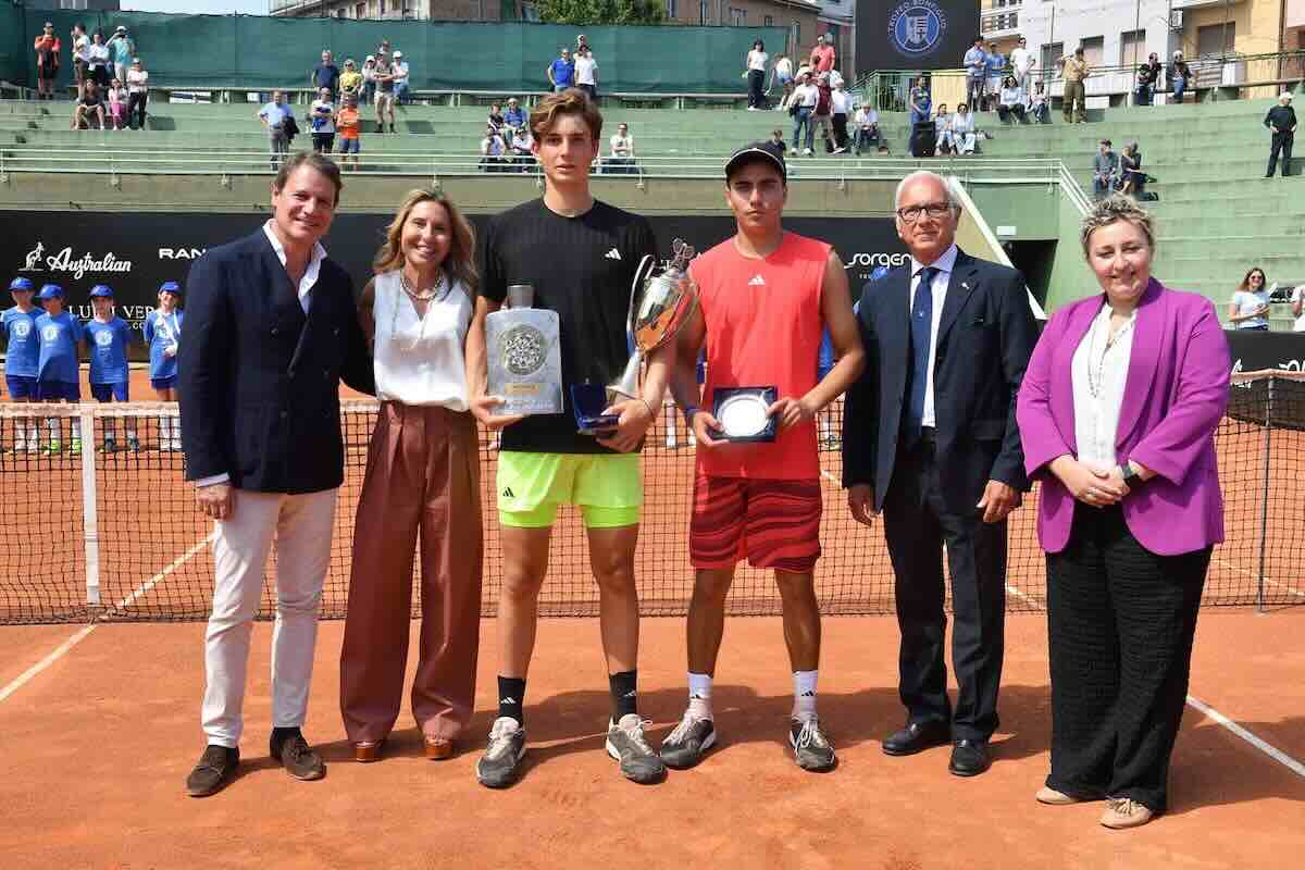 La premiazione del Trofeo Bonfiglio 2025, vinto da Jacopo Vasamì su Ivan Ivanov (foto Francesco Panunzio)