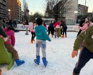 Un quartiere in pista: San Siro torna sul ghiaccio tra sport, comunità e sogni olimpici