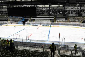 Milano presenta la nuova pista di hockey: il quartiere fieristico si prepara a Milano Cortina 2026