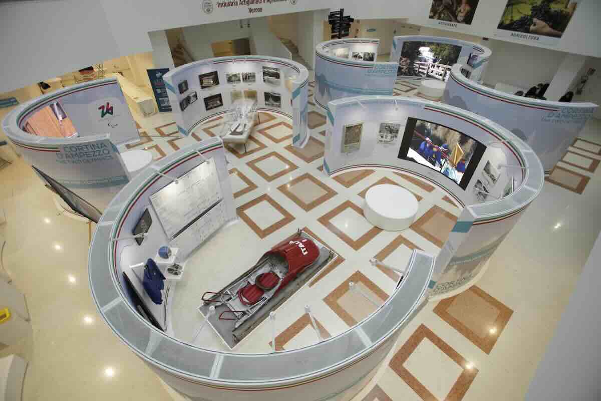 Olimpiadi Milano-Cortina, inaugurata a Verona la mostra che celebra i Giochi del 1956 e del 2026