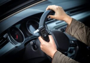 Alcolock obbligatorio per alcune patenti: a Milano scatta la nuova fase operativa