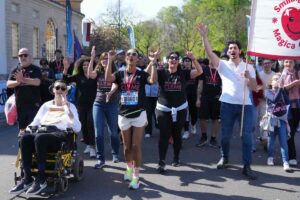 Milano Marathon 2026: 15.000 runner invadono il centro storico