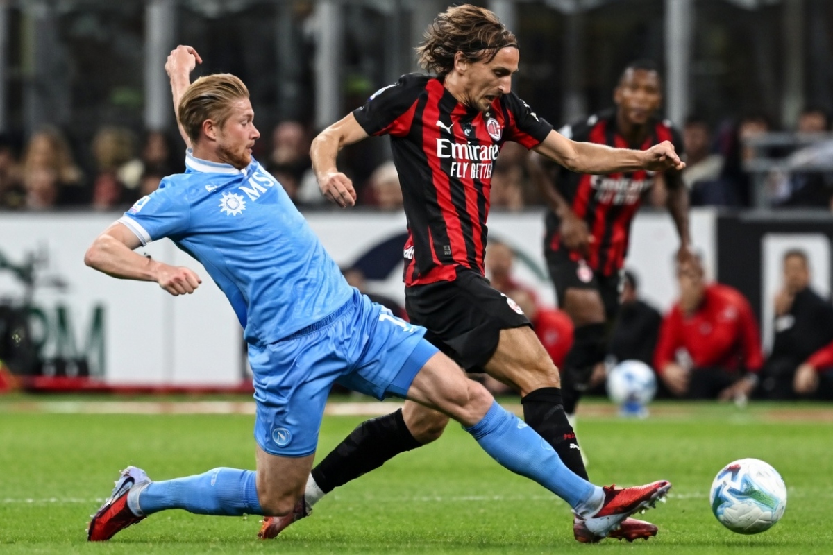Napoli-Milan: dove vederla in tv e streaming, orario e formazioni (immagine generata con IA)