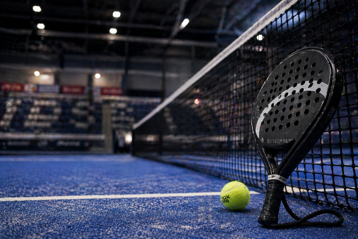 Serie A padel, classifiche aggiornate e prime squadre qualificate - (immagine generata con IA)