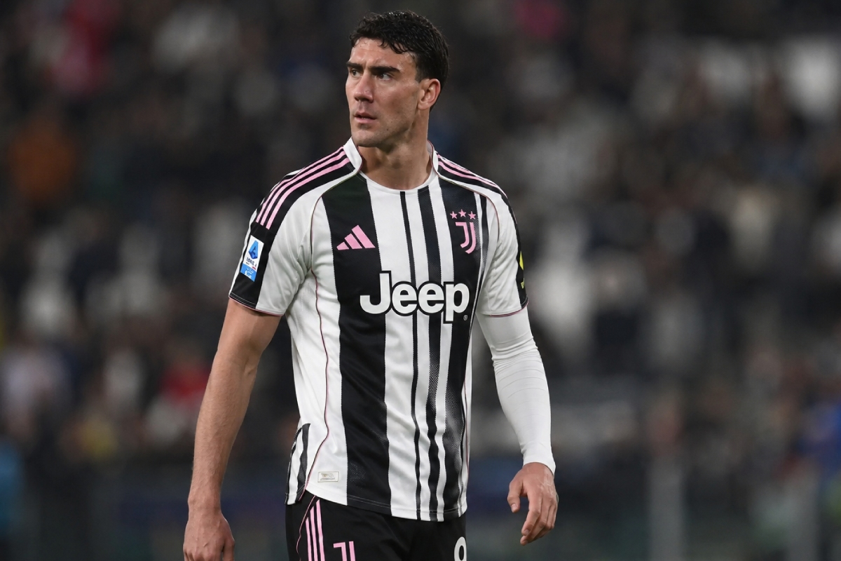 Vlahovic-Juventus, rinnovo in bilico - (immagine generata con IA)