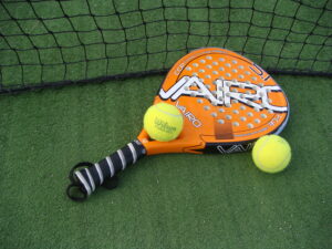 Fenomeno padel a Milano, perché continua a crescere?