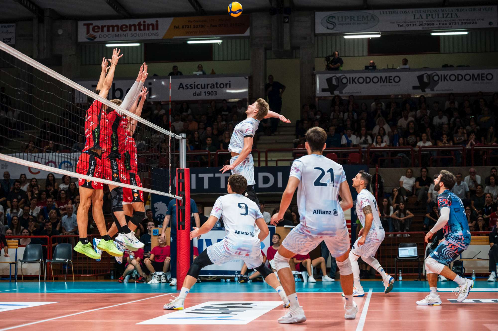 Jesi Volley Cup: la Lube vince la finale, Milano ko in tre ore